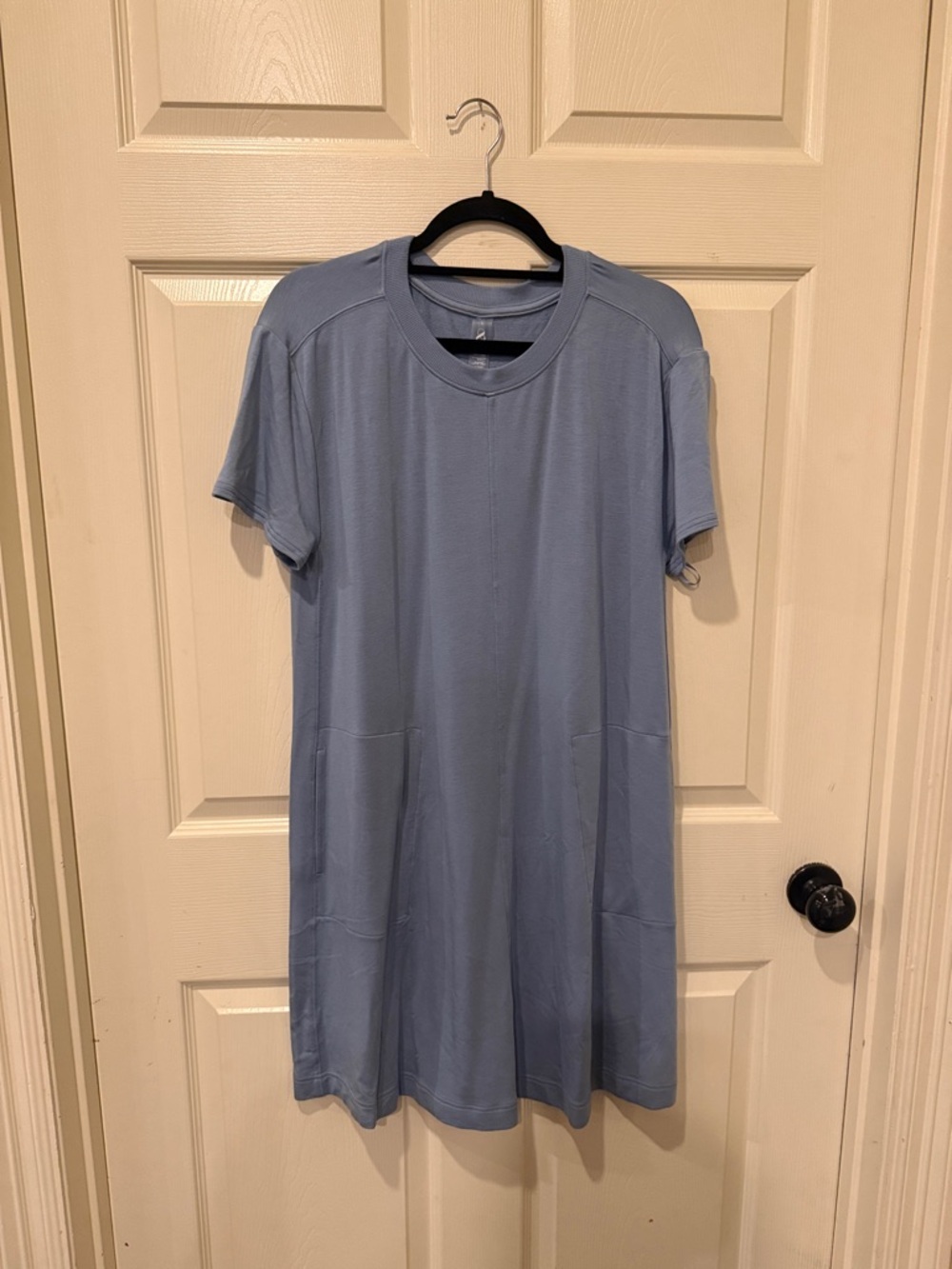 Lou & Grey Signature Soft blue pocket tee dress, large - Picture 2 of 7